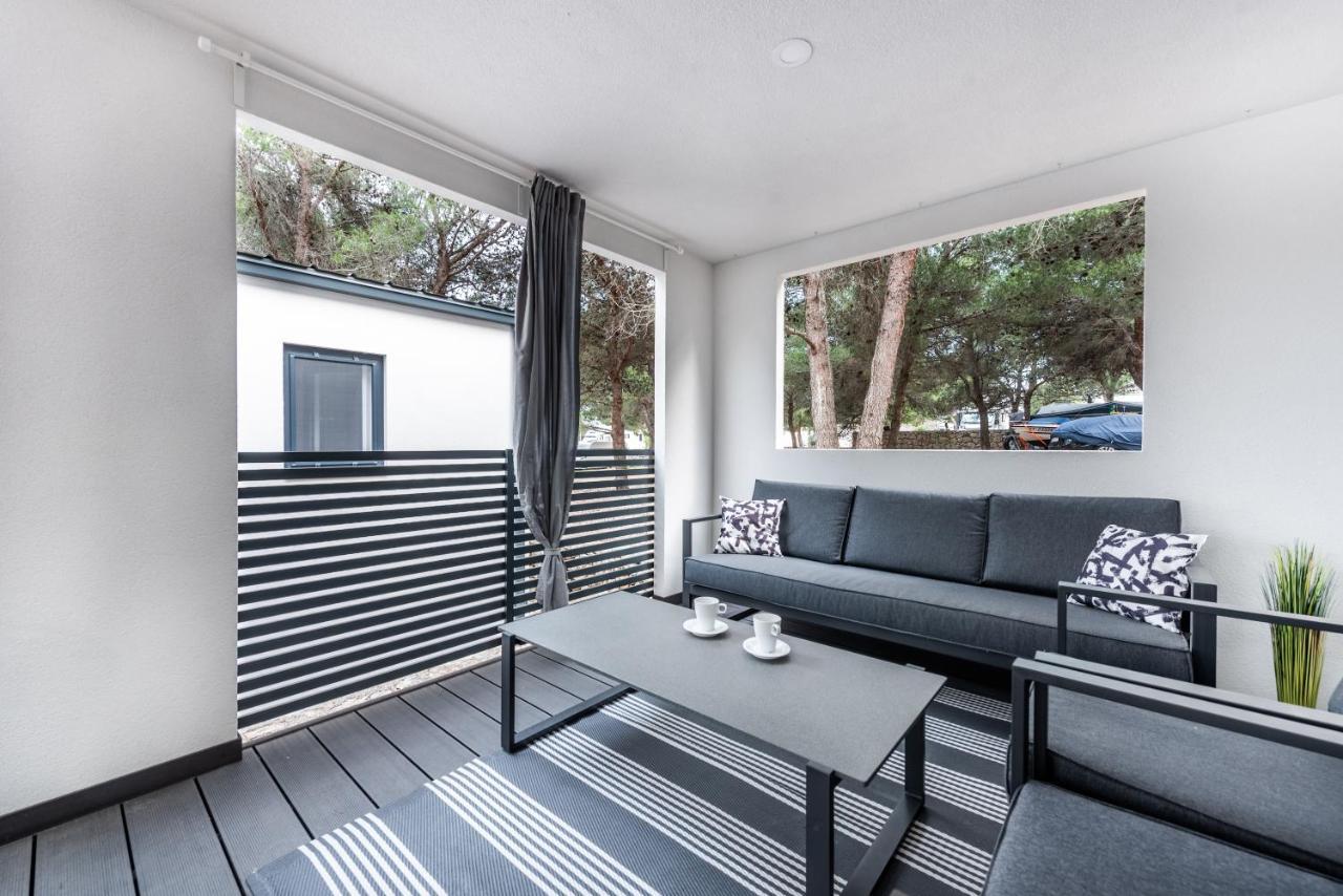 Luxury Mobile Home Pretty Green - Premium - Oaza Mira Resort -50 M From The Beach Drage Exterior foto